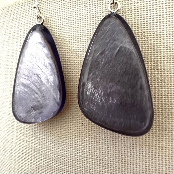 Purple frosted beaded drop earrings - Picture 2 of 6